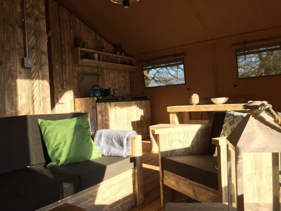 Lapwing Safari Tent Челтенхам Экстерьер фото