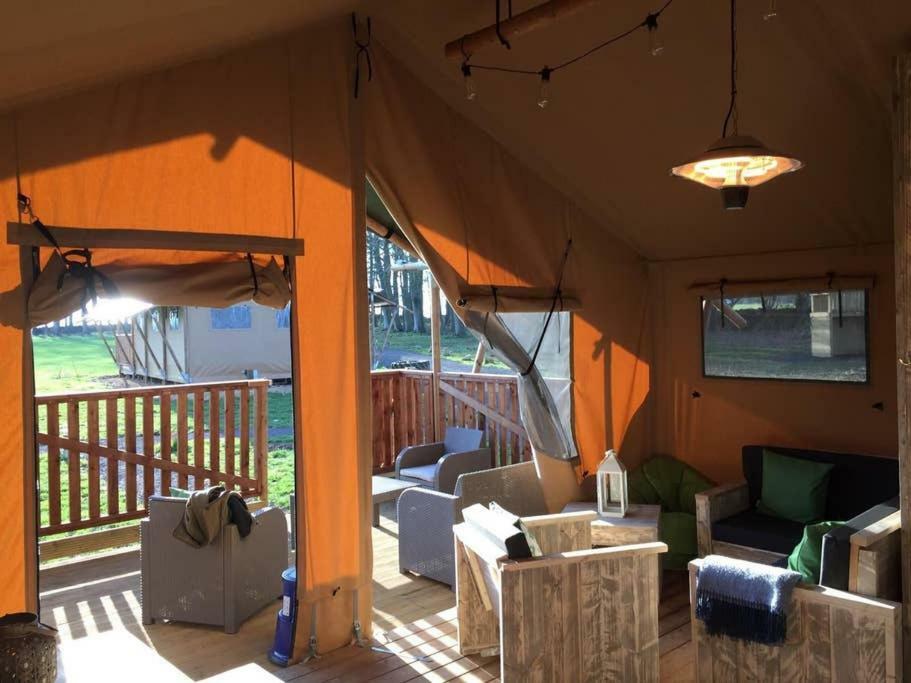 Lapwing Safari Tent Челтенхам Экстерьер фото